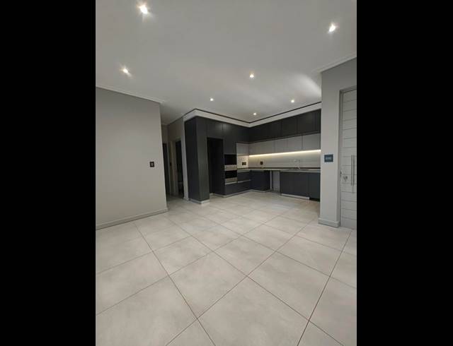 2 BEDROOM PROPERTY TO RENT IN MENLO PARK
